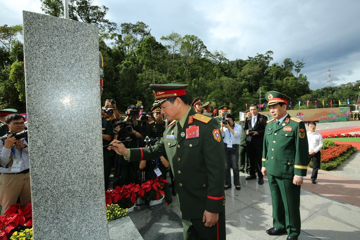 Giao lưu hữu nghị quốc phòng biên giới Việt Nam - Lào lần thứ 3 chính thức bắt đầu- Ảnh 3.