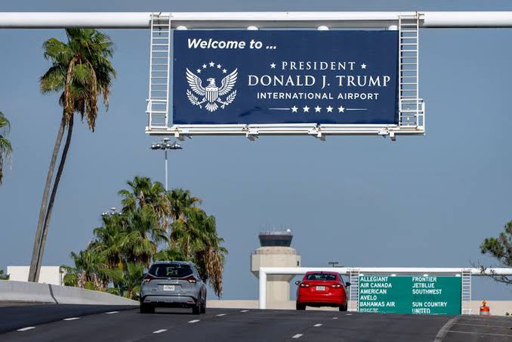 Mỹ chính thức có sân bay đầu tiên đặt theo tên Tổng thống Trump- Ảnh 1.