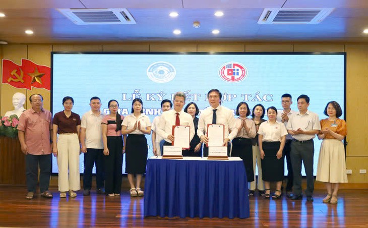 Người dân Quảng Ninh thêm cơ hội tiếp cận kỹ thuật nhãn khoa hiện đại- Ảnh 1.