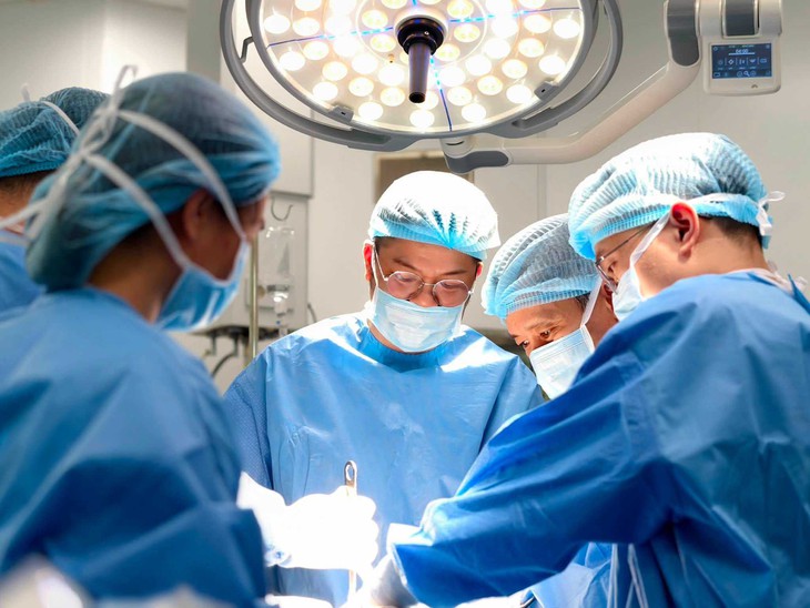 Ca cấp cứu và ca phẫu thuật đầu tiên tại Bệnh viện Hữu nghị Việt Đức cơ sở Ninh Bình - Ảnh 1.