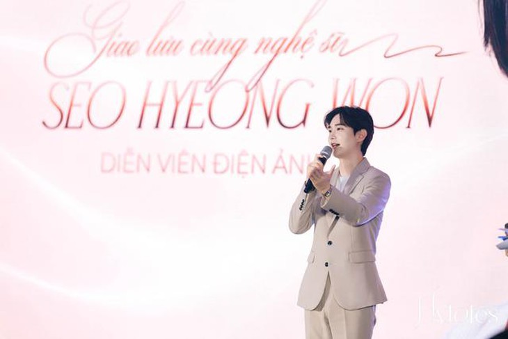 Đại tá, NSND Vi Hoa - 'chim sơn ca của núi rừng Tây Bắc' khoe giọng hát ở tuổi 61- Ảnh 2.