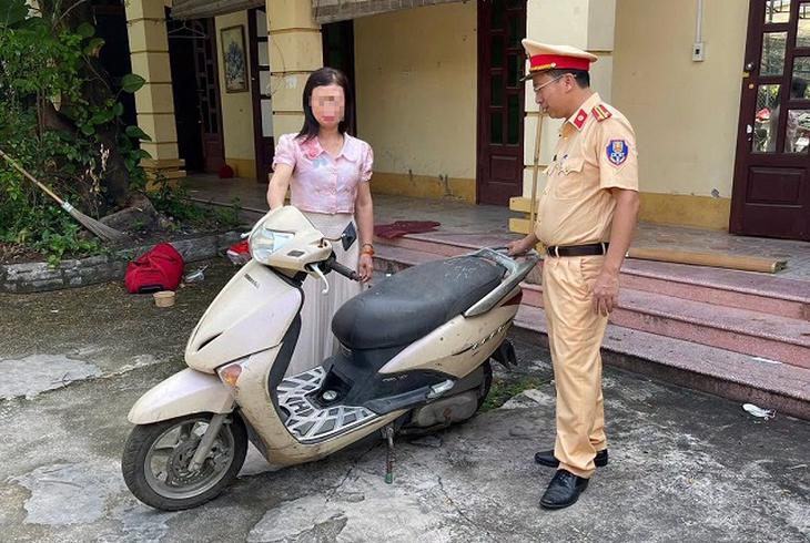 Mất trộm chiếc xe 8 năm trước, chủ nhân bất ngờ nhận lại theo cách không ngờ tới - Ảnh 1.