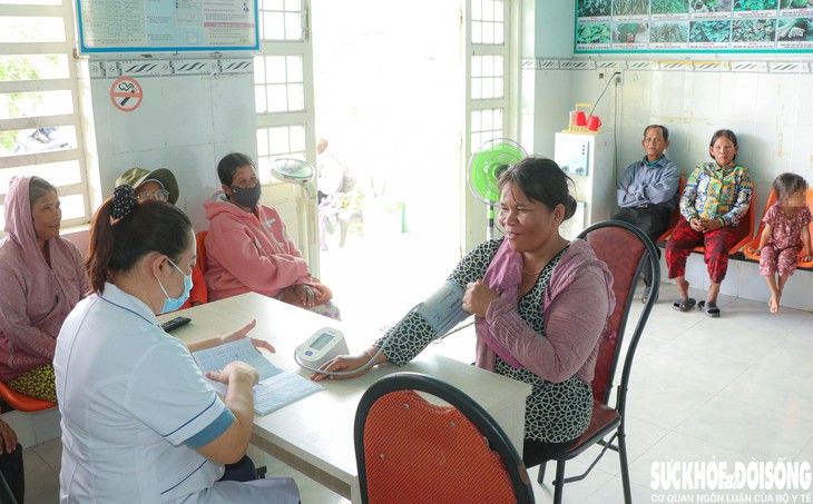 Nâng cao chất lượng chăm sóc sức khỏe người dân vùng đồng bào DTTS ở Khánh Hòa - Ảnh 1.