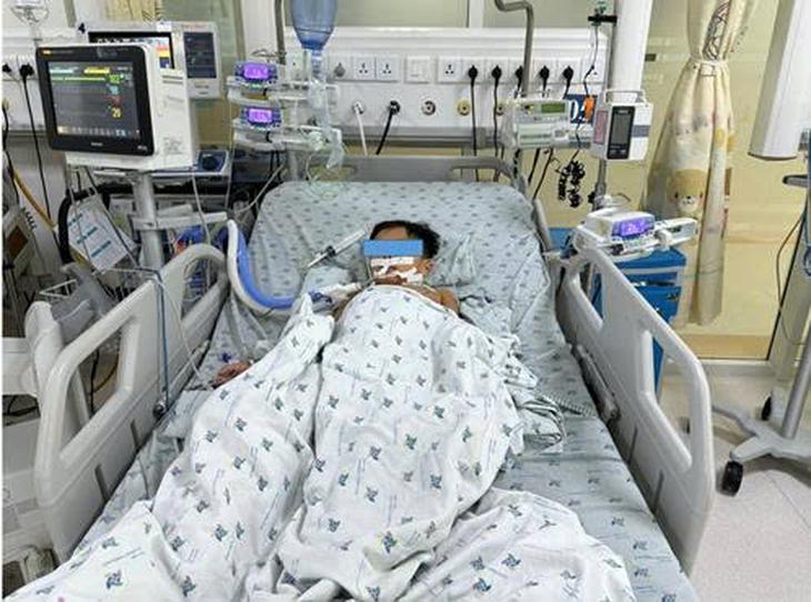 Ăn thịt chuột, ba chị em nguy kịch do ngộ độc thuốc diệt chuột - Ảnh 1.