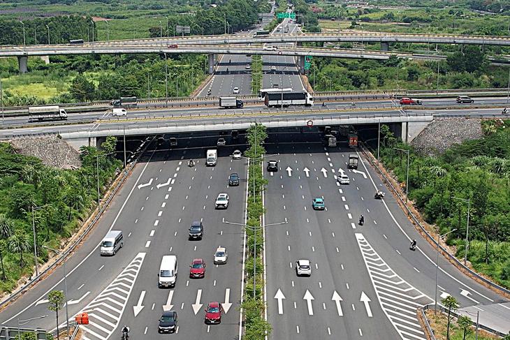 Đề xuất làn vượt xe trên cao tốc, vượt xong phải trở lại làn phải- Ảnh 2.