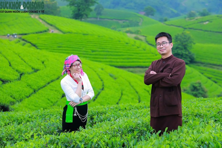 Bí thư xã ở Phú Thọ dậy từ 5 giờ sáng, lên đồi chè quay video quảng bá du lịch- Ảnh 3.