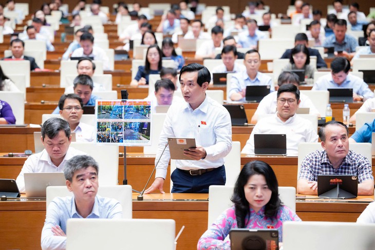 ĐBQH đề xuất điểm dừng cho shipper, người đi xe máy gọi điện để bảo đảm ATGT- Ảnh 1.