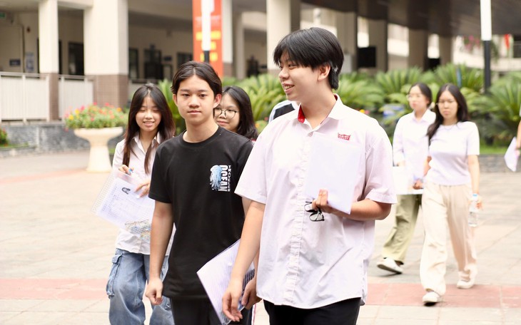 Không thi giáo viên, học sinh giỏi cấp trường để lấy thành tích - Ảnh 2.