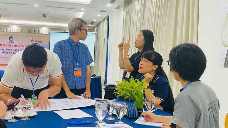 Truyền thông về người khuyết tật cần thay đổi từ góc nhìn đến ngôn từ- Ảnh 3.