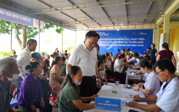 Hà Tĩnh đưa khám sức khỏe miễn phí đến tận nhà dân- Ảnh 5.