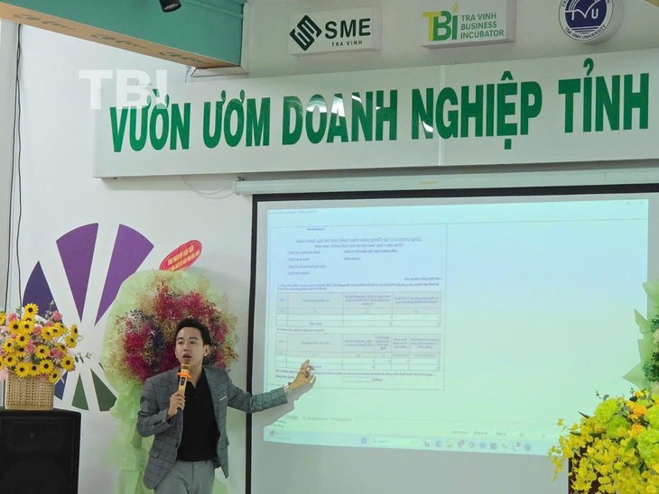 Từ bục giảng đến video ngắn vài phút: Cách ThS. Nhàn đưa kiến thức thuế đến người - Ảnh 1.