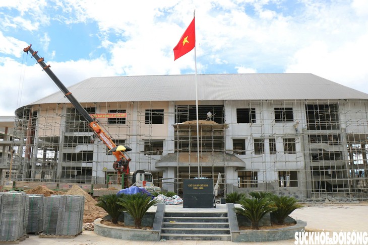 Cận cảnh trường nội trú liên cấp ở vùng cao A Lưới trước ngày về đích- Ảnh 1.