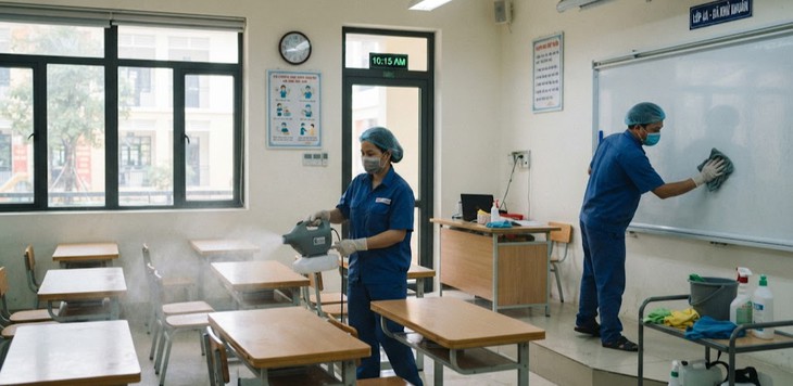 Làm gì để ngăn ngừa dịch khi lớp học xuất hiện ca mắc sởi hoặc thủy đậu? - Ảnh 1.