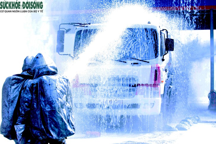 Diễn tập hiệp đồng chữa cháy, cứu nạn tại kho xăng dầu - Ảnh 5.