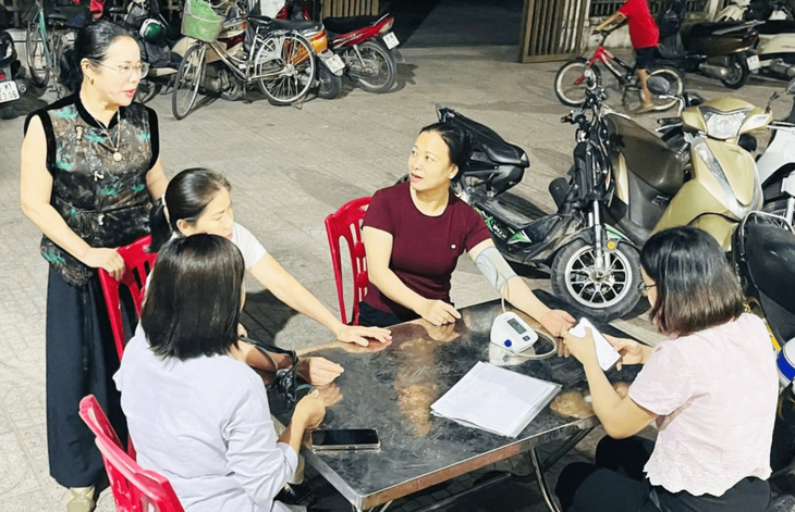 Hà Tĩnh đưa khám sức khỏe miễn phí đến tận nhà dân- Ảnh 3.