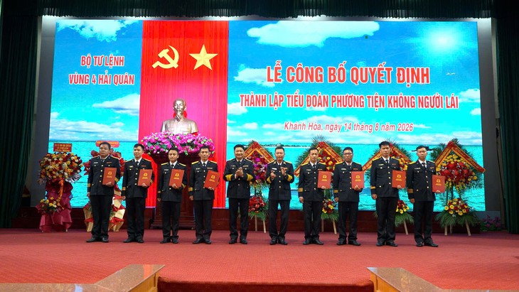 Vùng 4 Hải quân công bố quyết định thành lập Tiểu đoàn Phương tiện không người lái - Ảnh 2.