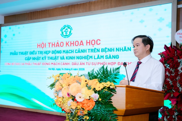 Bạch Mai đạt dấu mốc 500 ca phẫu thuật hẹp động mạch cảnh, đặt mục tiêu xây dựng 'Vascular Program'- Ảnh 1.