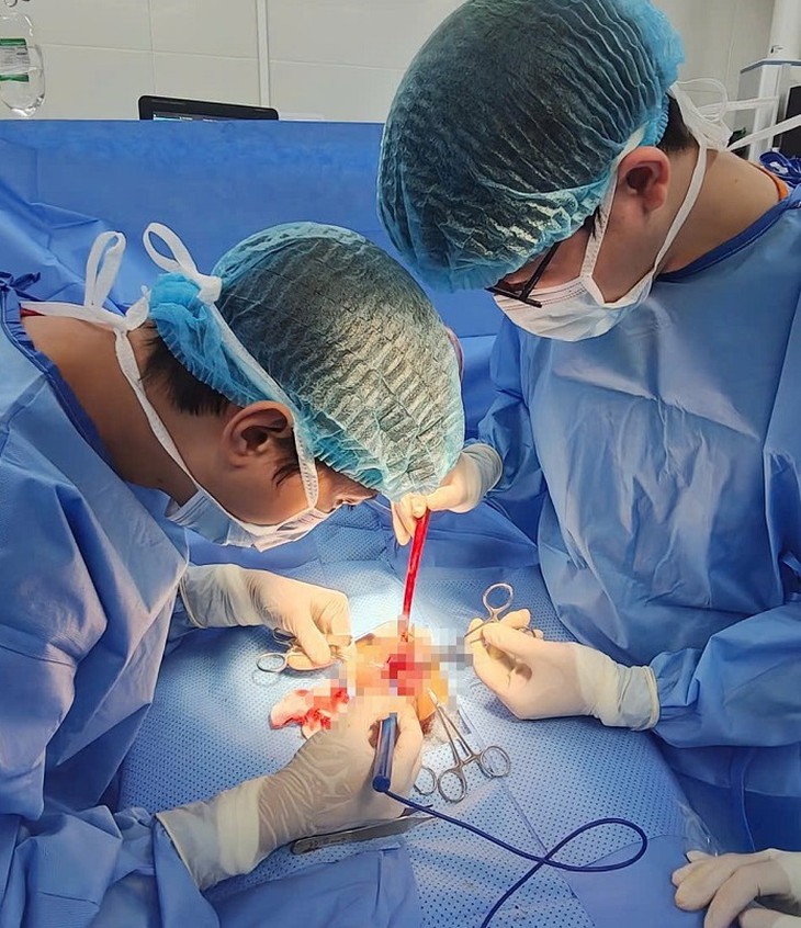 Nam sinh 15 tuổi bị vỡ tinh hoàn, đừng chủ quan với chấn thương vùng bìu- Ảnh 1.