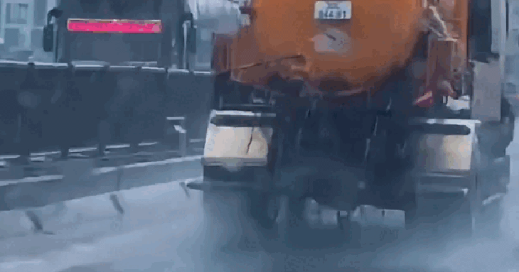 Bố dùng dao đâm con trai ruột trọng thương- Ảnh 2.
