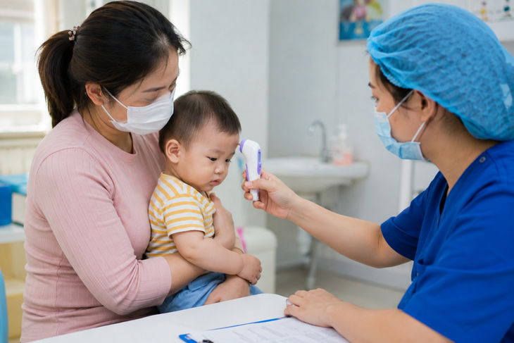 Hiểu đúng về phản ứng sau tiêm vaccine: Khi nào bình thường, khi nào cần đi khám? - Ảnh 1.