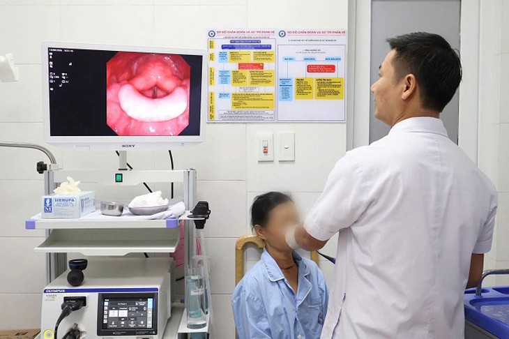 10 năm không điều trị, bướu giáp phát triển khổng lồ chèn ép khí quản- Ảnh 2.
