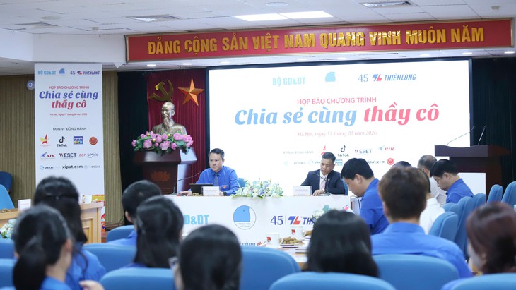 Tuyên dương gần 200 giáo viên vùng cao trong chương trình 'Chia sẻ cùng thầy cô' 2026 - Ảnh 1.