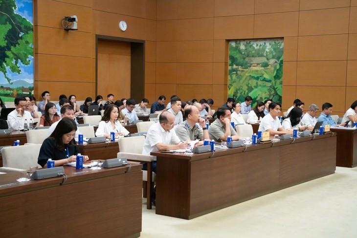 Hoàn thiện Luật Phát triển đô thị: Thận trọng với những vấn đề mới, khó - Ảnh 2.