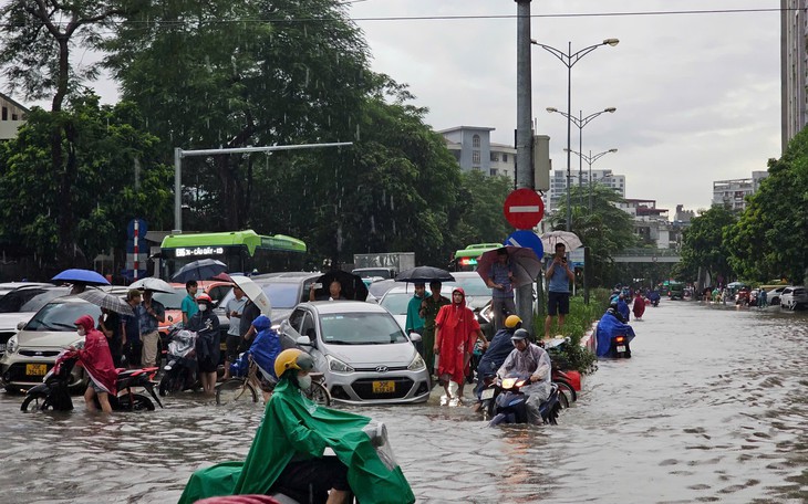 Đợt mưa lớn diện rộng ở miền Bắc kéo dài bao lâu?- Ảnh 2.