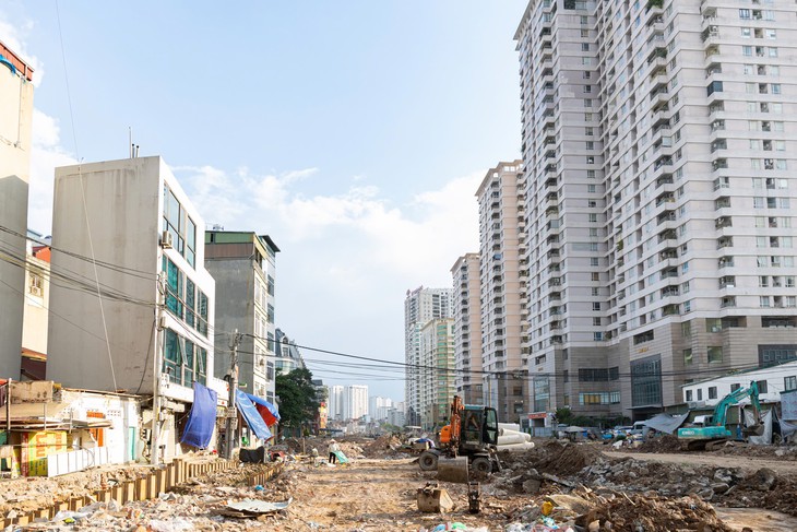 Hà Nội tổng rà soát tình trạng chậm cấp sổ hồng chung cư - Ảnh 1.