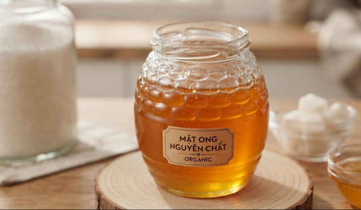 Có nên dùng mật ong thay thế đường khi muốn giảm cân? - Ảnh 1.