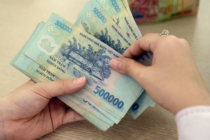 Sẽ điều chỉnh tiền lương khu vực công, lương tối thiểu năm 2027 tăng 7,8% - Ảnh 1.