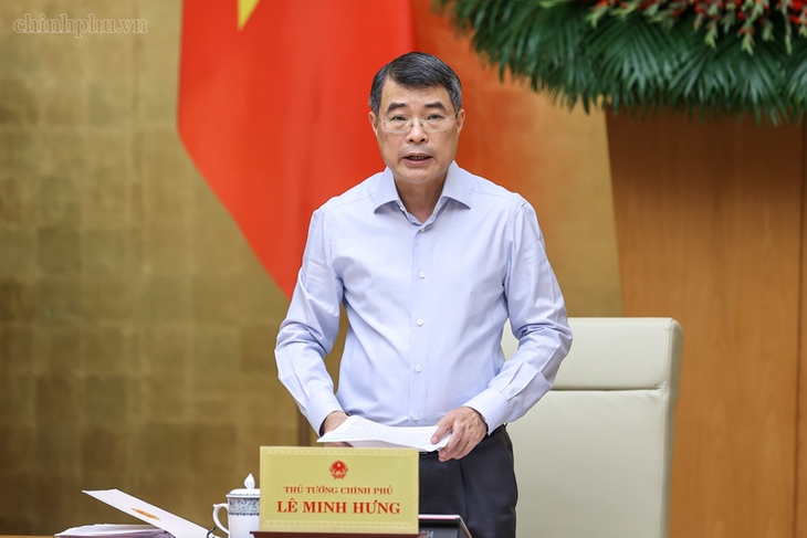 Thủ tướng yêu cầu giảm chi phí trung gian, hạ giá thuốc và thiết bị y tế- Ảnh 2.