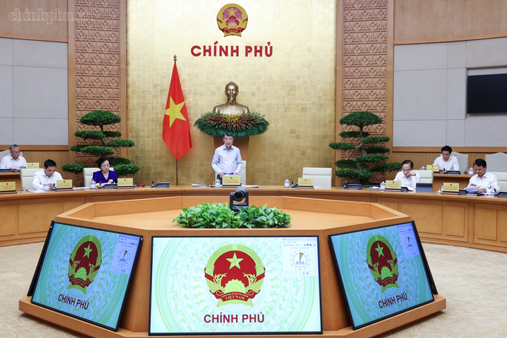 Thủ tướng yêu cầu giảm chi phí trung gian, hạ giá thuốc và thiết bị y tế- Ảnh 4.