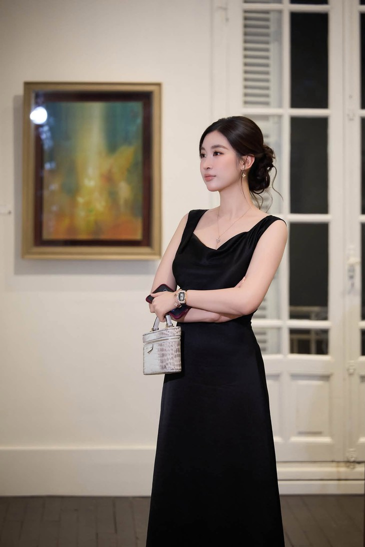 Video Đỗ Mỹ Linh trở lại Cu Vai sau 1 thập kỷ đang gây sốt mạng xã hội- Ảnh 3.