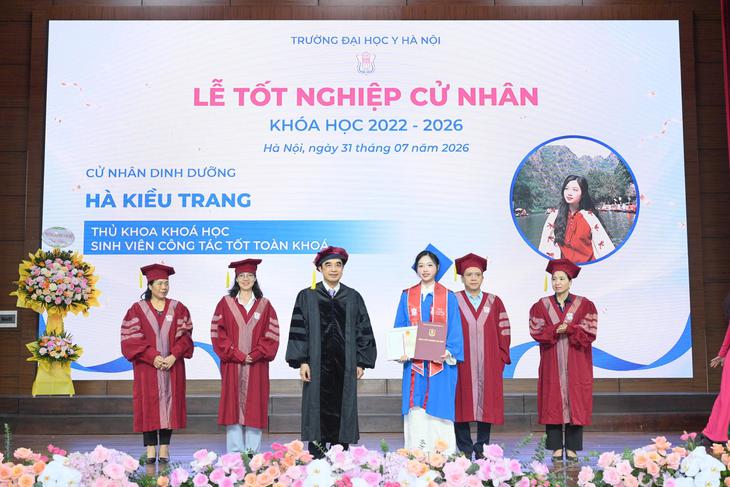 Hành trình đến thực tiễn lâm sàng của tân thủ khoa Dinh dưỡng Đại học Y Hà Nội- Ảnh 1.