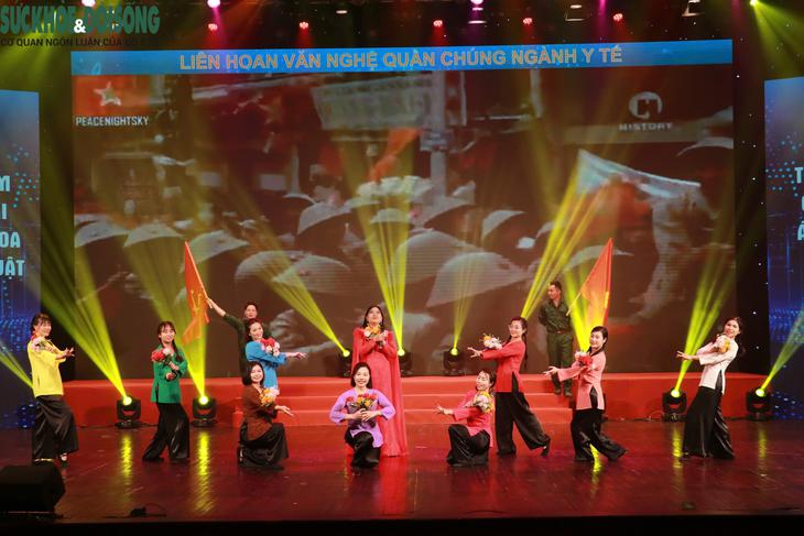 Liên hoan Văn nghệ quần chúng ngành Y tế lần thứ V: Lan tỏa giá trị nhân văn của ngành Y tế - Ảnh 4.