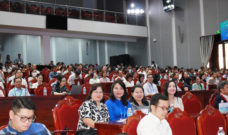 Sử dụng thuốc hợp lý: ‘Chìa khóa’ nâng cao chất lượng chăm sóc người bệnh trong giai đoạn già hóa dân số- Ảnh 2.