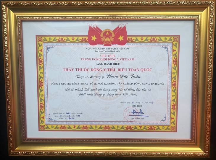 Lương y Phạm Đức Tuấn: Dấu ấn danh hiệu 'Thầy thuốc Đông Y tiêu biểu toàn quốc'- Ảnh 2.