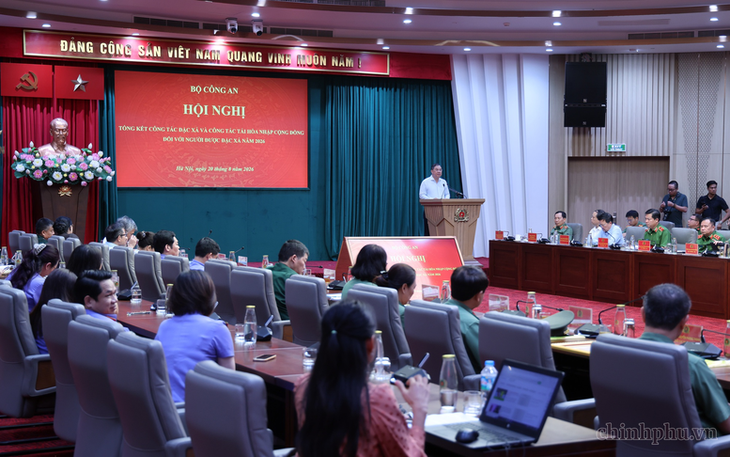 Phó Thủ tướng: Đặc xá phải gắn kết chặt chẽ với tái hòa nhập cộng đồng - Ảnh 2.
