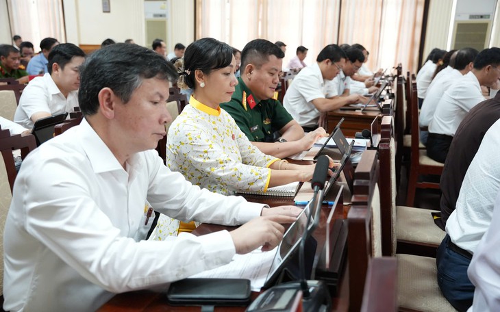 Hà Tĩnh sắp xếp hợp nhất hàng loạt bệnh viện, trung tâm y tế- Ảnh 2.