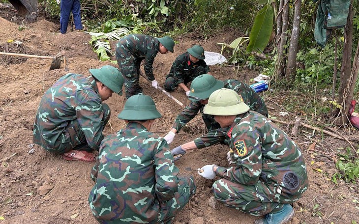 Phát hiện nhiều hài cốt liệt sĩ trong khuôn viên bệnh viện và khu vực lân cận- Ảnh 4.