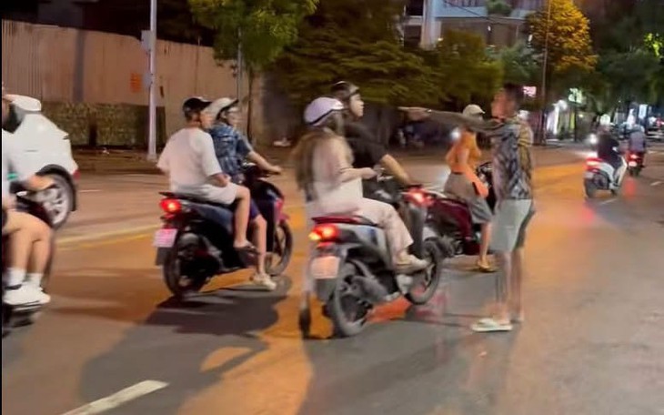 Hà Nội yêu cầu xử lý dứt điểm tình trạng thiếu nước sạch, ô nhiễm ở Vân Lôi- Ảnh 1.
