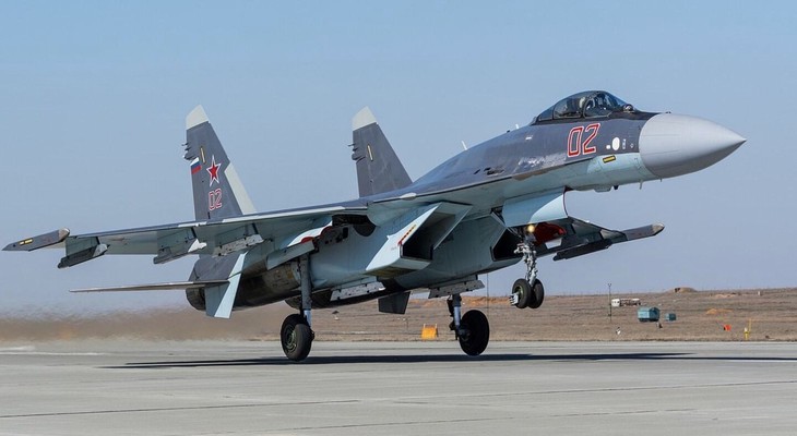 Tiêm kích Su-35 Nga đột nhập sâu vào Ukraine tìm điểm yếu phòng không- Ảnh 1.