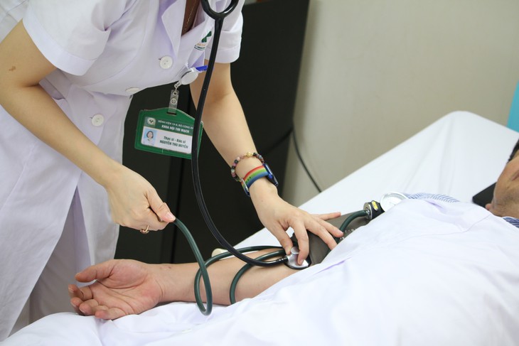 Người tăng huyết áp nên ăn muối và nước mắm thế nào là an toàn? - Ảnh 1.