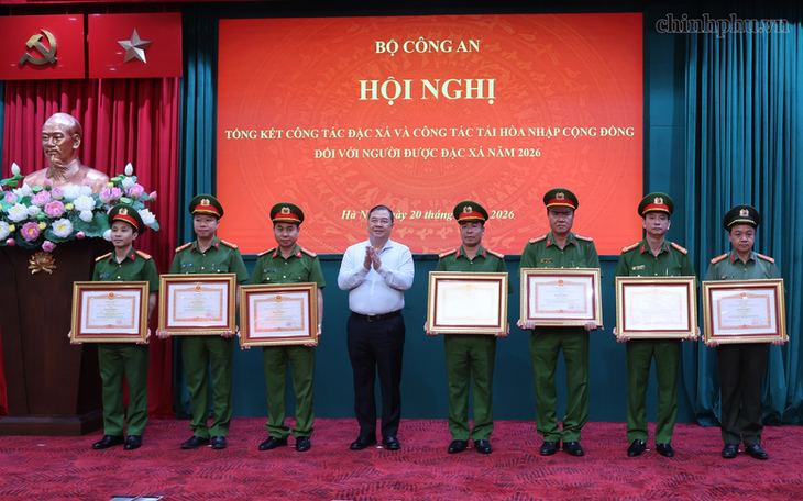 Phó Thủ tướng: Đặc xá phải gắn kết chặt chẽ với tái hòa nhập cộng đồng - Ảnh 4.