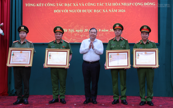 Phó Thủ tướng: Đặc xá phải gắn kết chặt chẽ với tái hòa nhập cộng đồng - Ảnh 3.