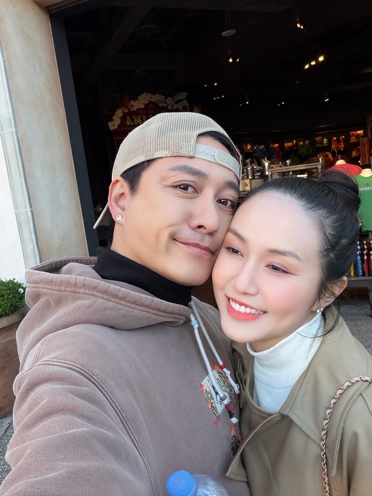 Vợ Tuấn Hưng: Phụ nữ trưởng thành rồi, không còn ghen - Ảnh 3.