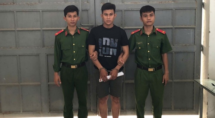 Hai môi giới bất động sản bị bắt vì lừa đảo chiếm đoạt tài sản- Ảnh 1.