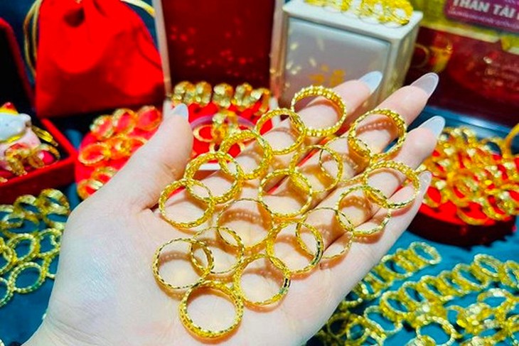 Chốt giá vàng hôm nay ngày 21/8 tiếp đà tăng rất mạnh - Ảnh 1.
