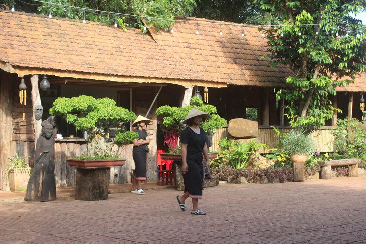 Buôn du lịch đẹp như trong cổ tích ở Đắk Lắk khiến nhiều người mê - Ảnh 5.